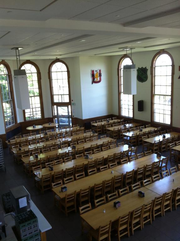 Unb Fredericton Accommodations Eksteriør bilde