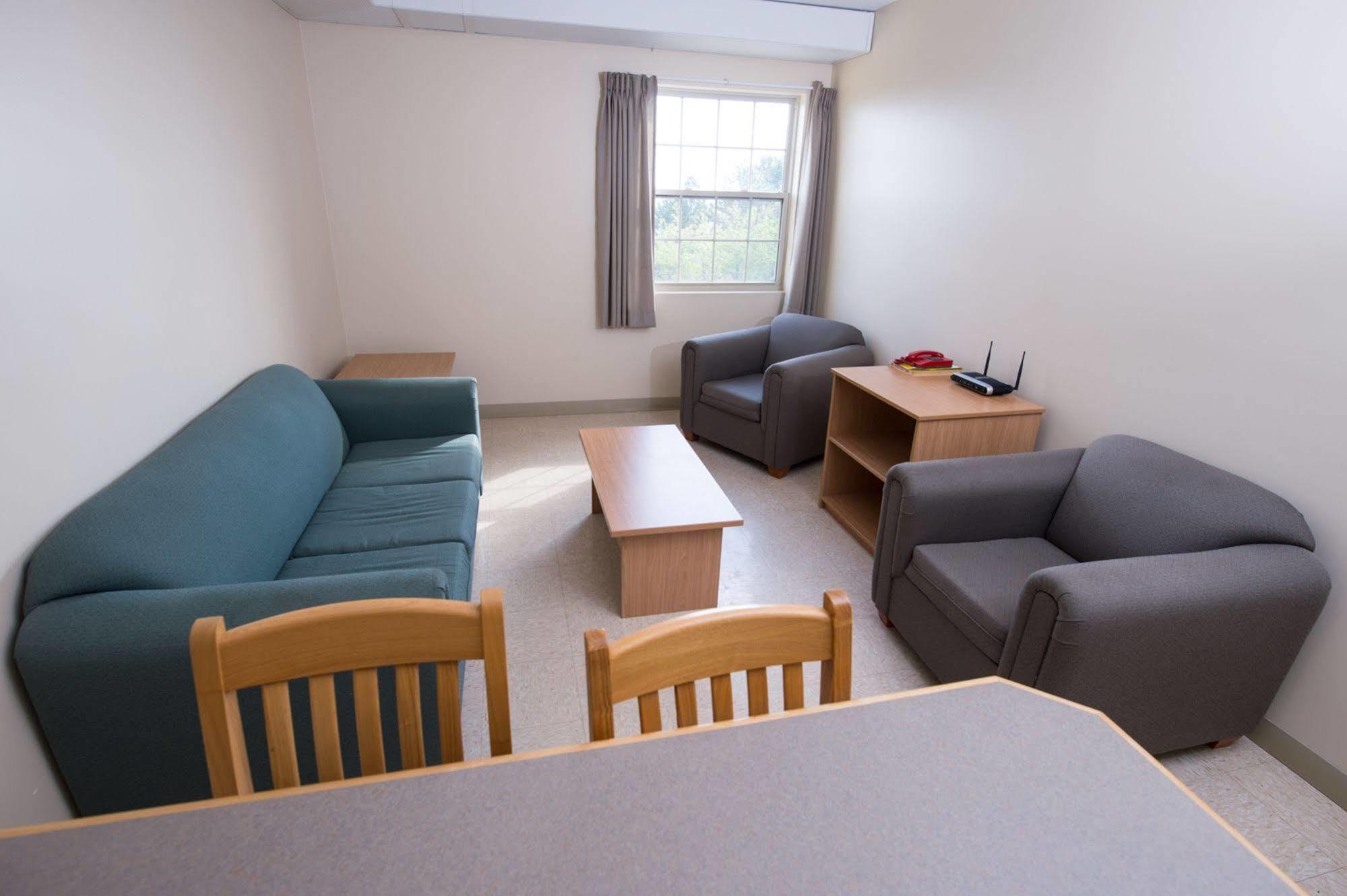 Unb Fredericton Accommodations Eksteriør bilde