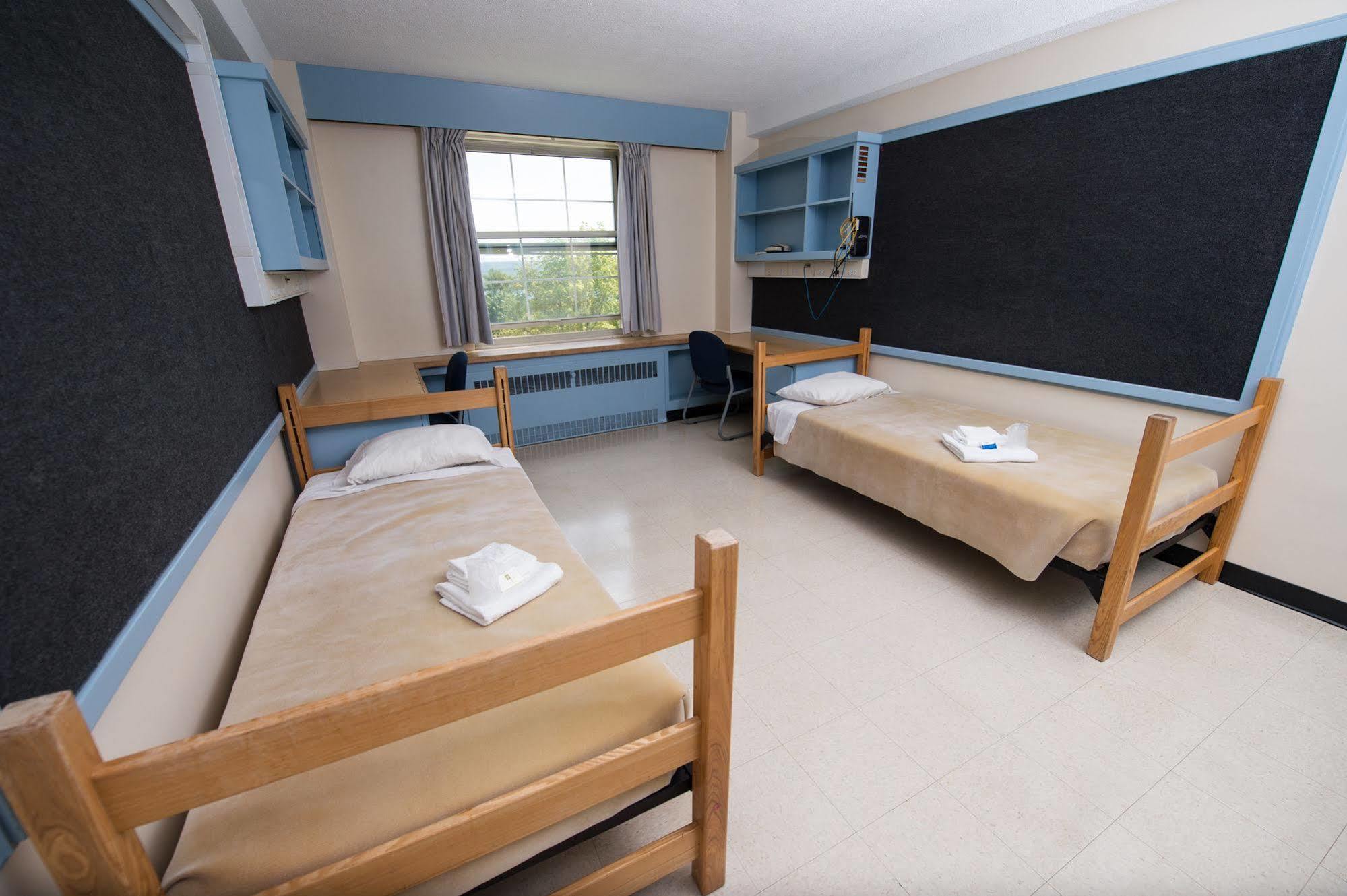 Unb Fredericton Accommodations Eksteriør bilde