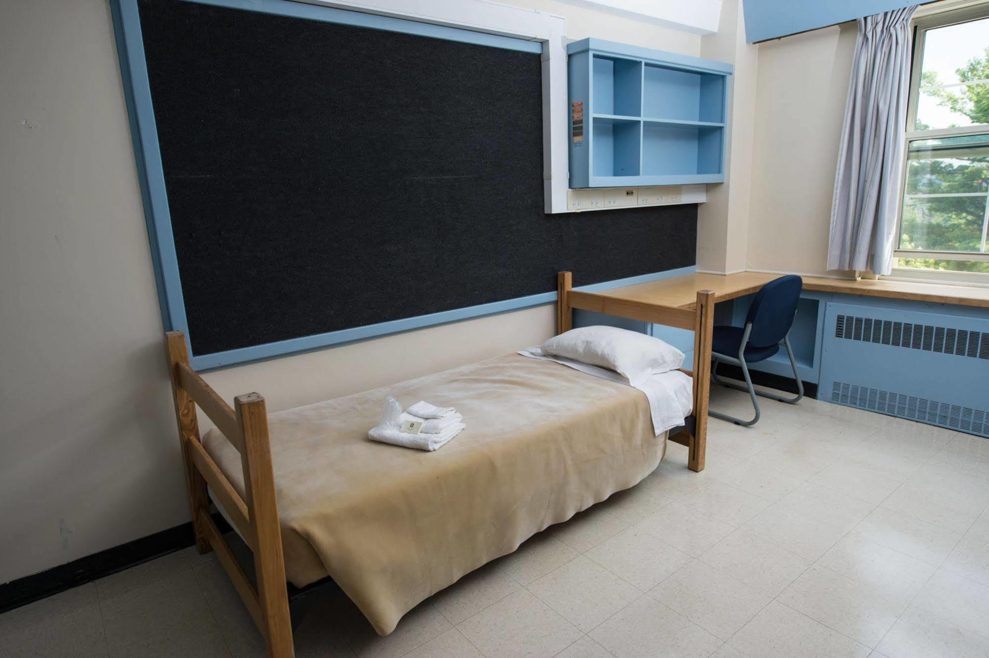 Unb Fredericton Accommodations Eksteriør bilde